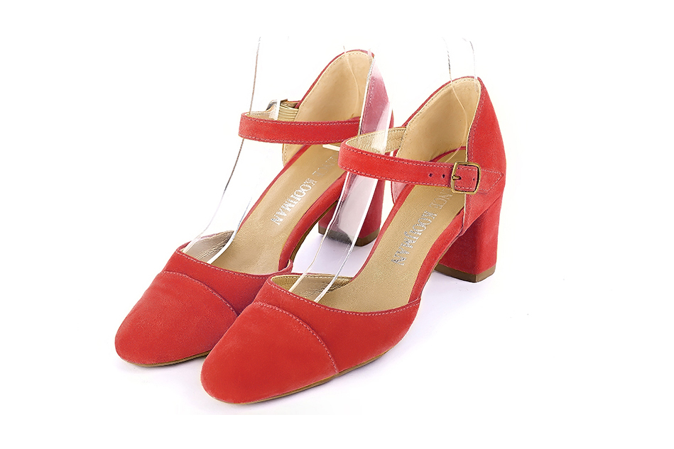 Women's scarlet red open side dress shoes, with an instep strap. Round toe. Medium block heels - Front view